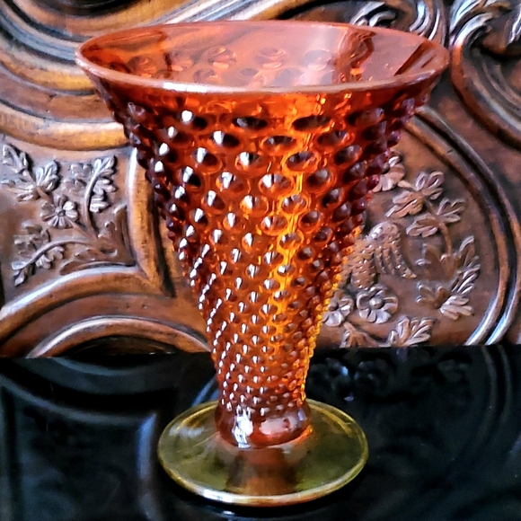 Vntg Fenton 7 5/8" Buttercup Amberina Hobnail Glass Vase - Picture 15 of 15
